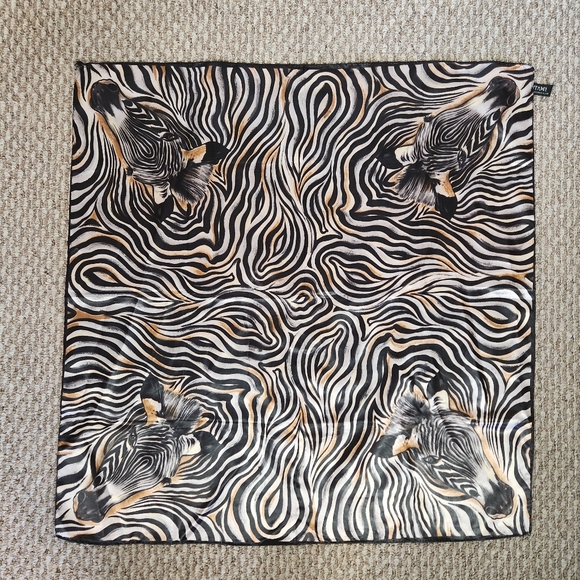 Vintage Accessories - Vintage 1990s Wild Black White Print Zebra Faces Scarf 28x28 Square Eclectic 90s